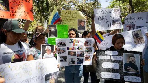 Familiares piden justicia y regreso de migrantes venezolanos encarcelados en El Salvador