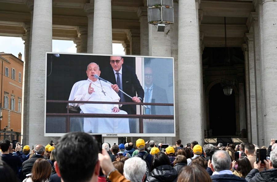 Papa Francisco reaparece en público / Vatican News
