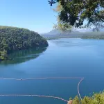 El Parque Angostura está compuesto por las playas públicas de Quilaco y Santa Bárbara; los campings con “Sello de calidad turística”: Los Notros, Trompelhueno y la Patagua de Lo Nieve; el Mirador y Sendero Huequecura; el Arboretum y el Centro de Visitantes (centro interactivo).