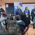 Encuesta revela preocupante radiografía del bienestar juvenil en Los Ángeles, Diario La Tribuna