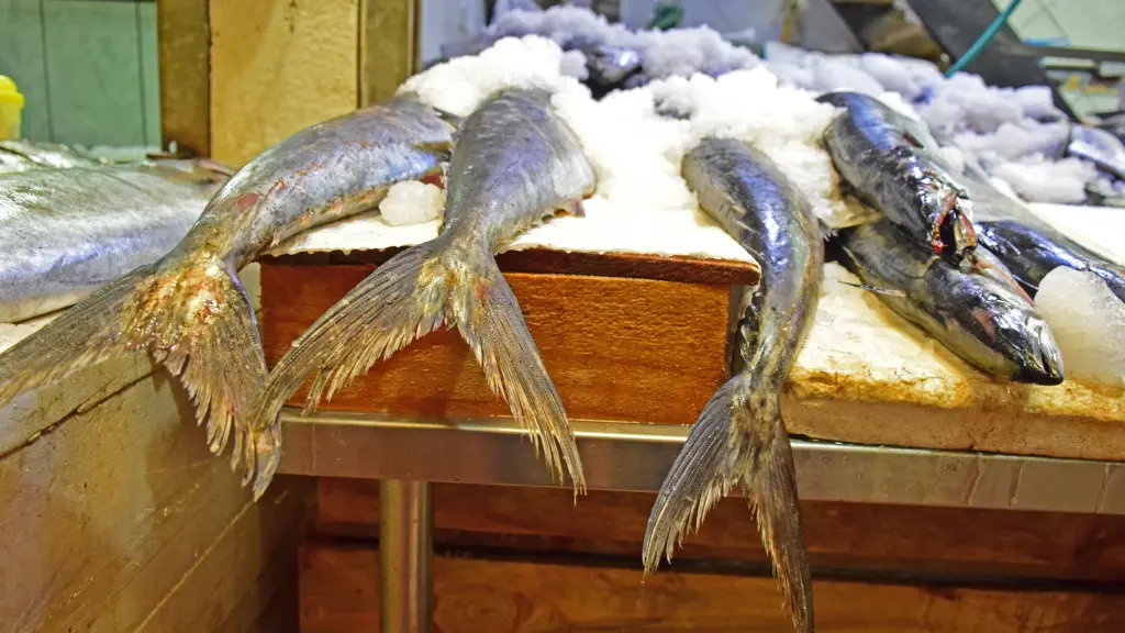 El primer paso para evitar intoxicaciones alimentarias es comprar los productos en lugares establecidos., La Tribuna