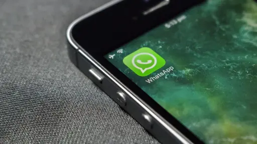 WhatsApp sufre caída masiva: usuarios reportan fallas en el servicio de mensajería