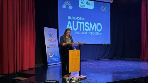 Nacimiento reafirma su compromiso con la inclusión a través de seminario sobre autismo