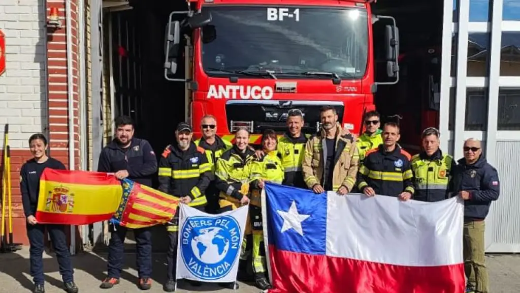 Bomberos de Antuco reciben capacitación internacional para enfrentar emergencias en zonas de alto riesgo, cedida