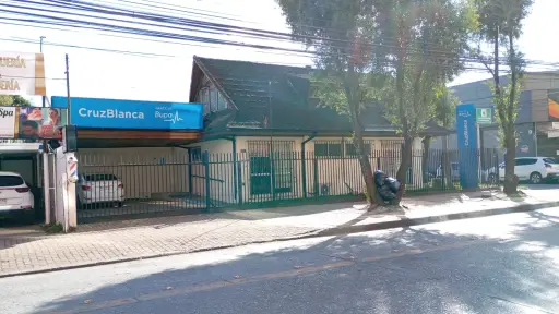Prohíben salir del país a hombre que robó 18 mil pesos desde Isapre en Los Ángeles