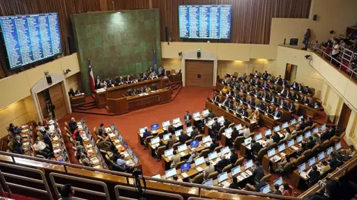 Congreso avanza en declarar el Viernes Santo como feriado irrenunciable: Hacienda advierte impacto fiscal