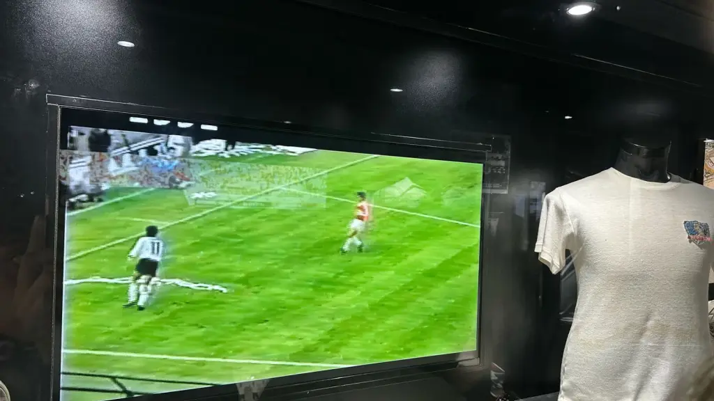 Visita del Bus Museo Centenario de Colo-Colo a Los Ángeles | 
