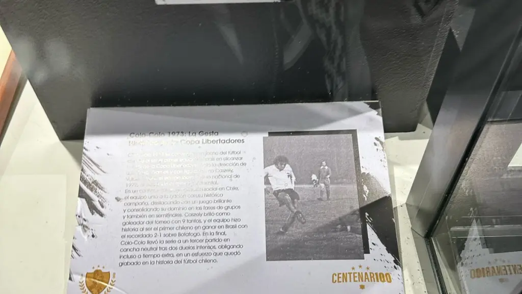 Visita del Bus Museo Centenario de Colo-Colo a Los Ángeles | 