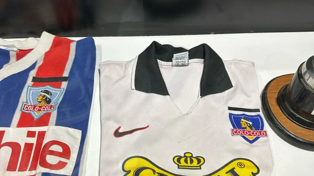 Visita del Bus Museo Centenario de Colo-Colo a Los Ángeles | 