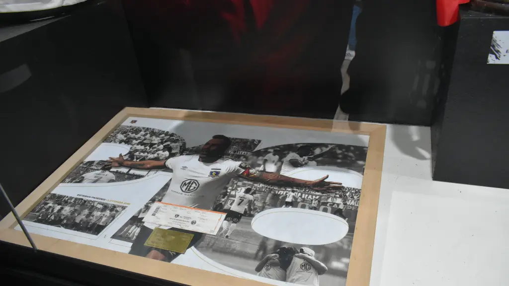 Visita del Bus Museo Centenario de Colo-Colo a Los Ángeles | 