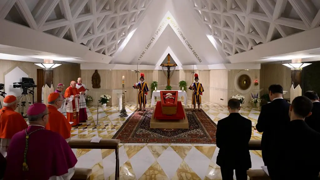 Imagen difundida por el Vaticano del rito de constatación. , ZUMA / EUROPA PRESS