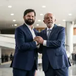 Ambos presidentes firmaron nuevos acuerdos en materias estratégicas como agricultura, comercio, defensa y cultura, sumándose a los 19 compromisos ya vigentes. , X | @GabrielBoric