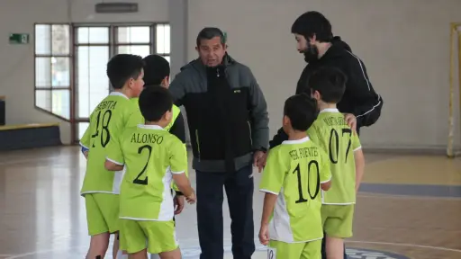 Baldur Arratia: Legado de pasión y formación en el fútbol joven angelino