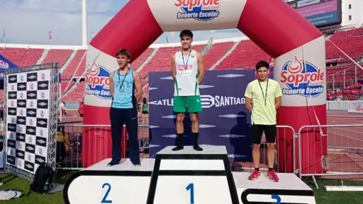 Jóvenes promesas del atletismo brillaron en el Estadio Nacional