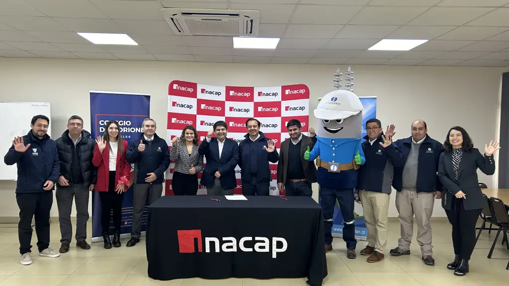 La experiencia busca acercar a los estudiantes al mundo del trabajo y que conozcan en profundidad la especialidad que están estudiando.