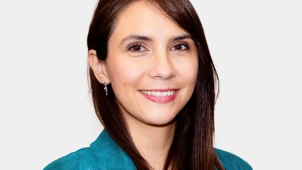 Claudia González, Cedida