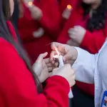 “Candlelight” liderado por la Seremi de Salud del Biobío en el frontis de la Facultad de Medicina de Universidad de Concepción, Seremi de Salud Biobío