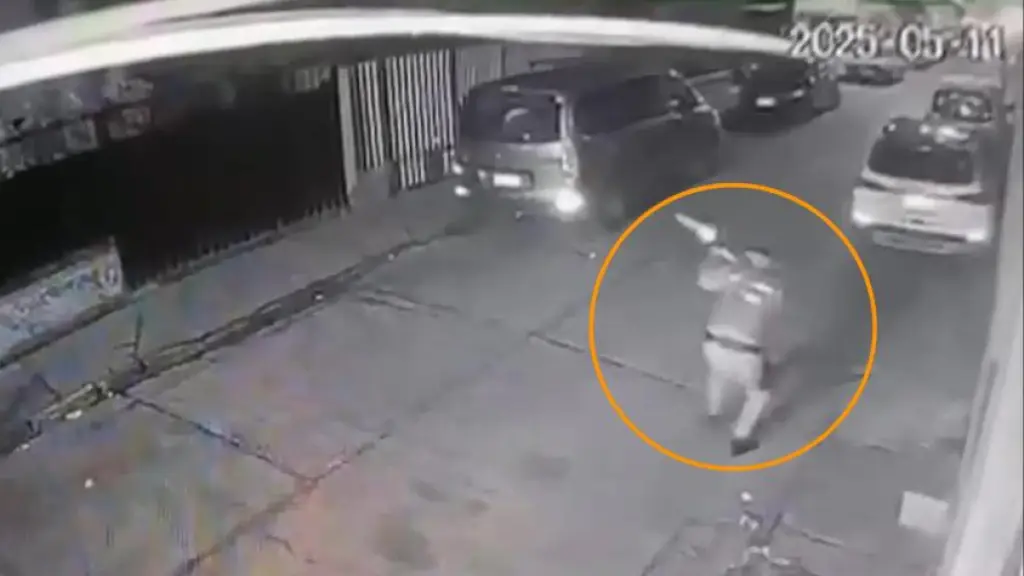 Carabinero es atropellado tras evitar el robo a un domicilio: Los oficiales respondieron el ataque a balazos, X