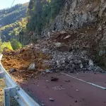 Derrumbe en Ruta Q-61-R., Municipalidad de Santa Bárbara.