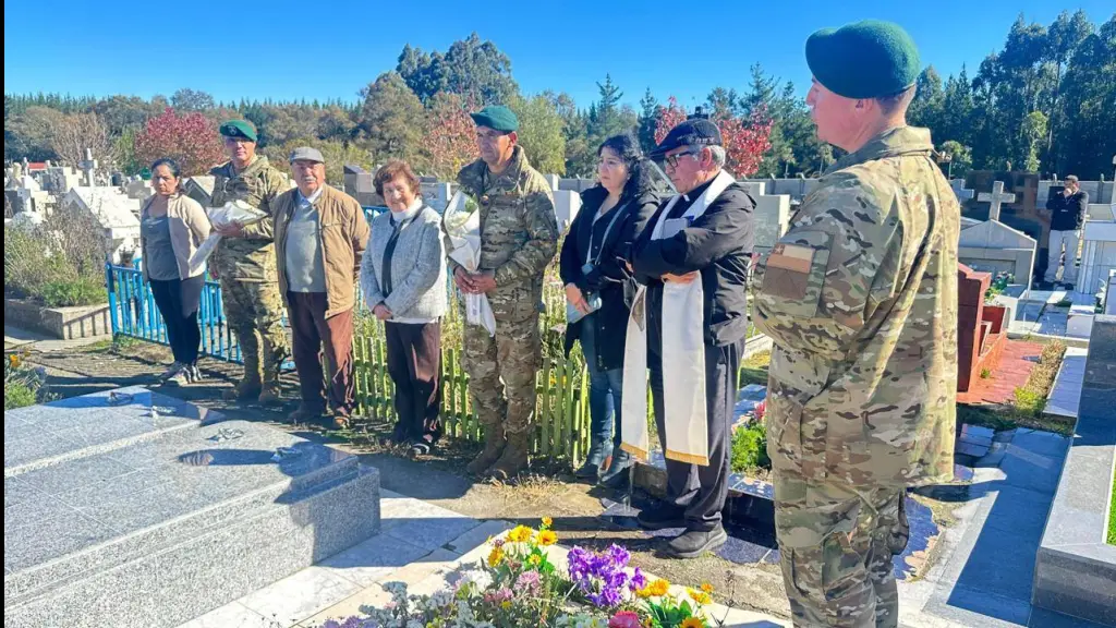 Recuerdo de los Mártires de Antuco., Ejército de Chile