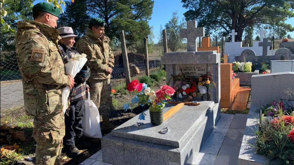 Recuerdo de los Mártires de Antuco. / Ejército de Chile