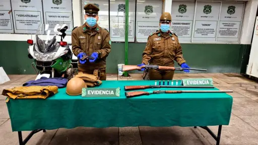 Detienen a mujer por tenencia de armamento en Villa Los Profesores