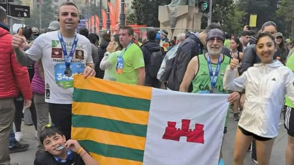 Nacimiento sube al podio en la Maratón de Santiago 2025 con histórica participación, Cedida