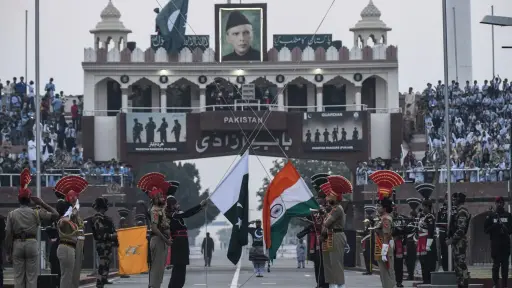 India bombardea regiones pakistaníes tras atentado en Cachemira