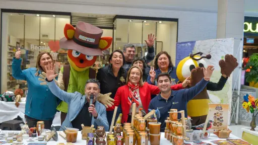 Angostura del Biobío presentó su oferta turística otoño-invierno en Mall Plaza El Trébol 
