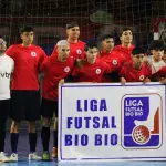 El equipo de Iberia, con camiseta roja, debutó en la Liga con un aplastante triunfo, La Tribuna