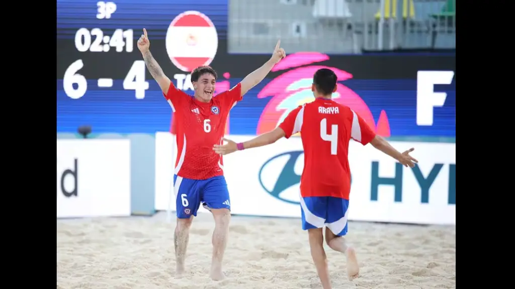 Un gran triunfo para Chile en el Mundial de fútbol playa, La Tribuna