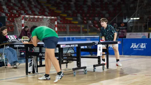 Los angelinos Francisca Carrillo y Martin Peña triunfan en el Open de Tenis de Mesa