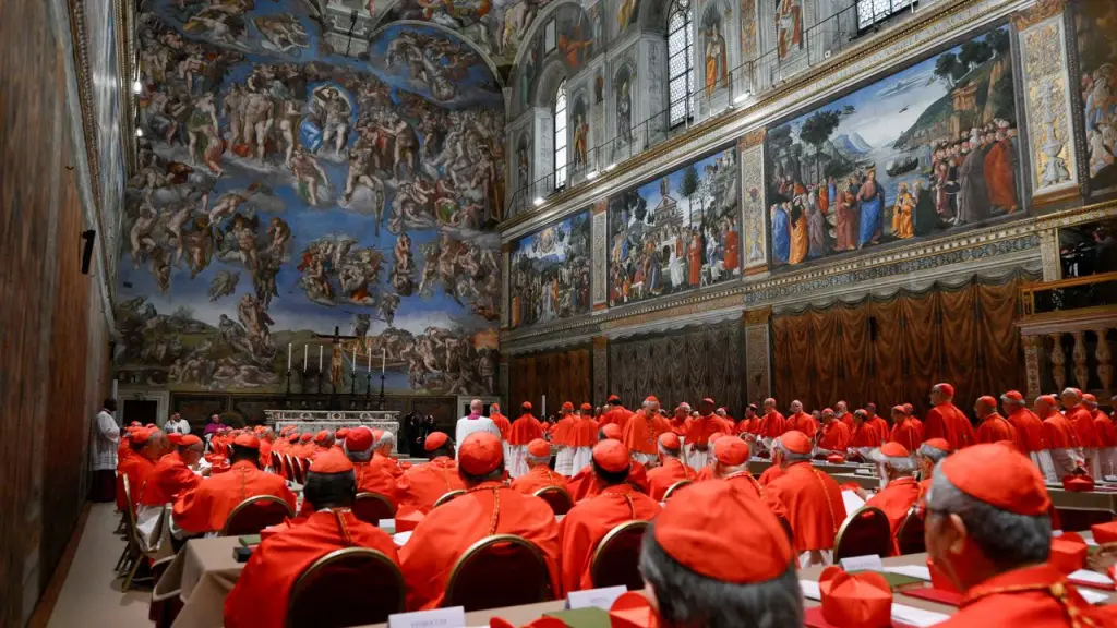 La fumata negra volvió a aparecer desde la Capilla Sixtina, reflejando la falta de acuerdo entre los 133 cardenales electores., Vatican news