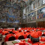 La fumata negra volvió a aparecer desde la Capilla Sixtina, reflejando la falta de acuerdo entre los 133 cardenales electores., Vatican news