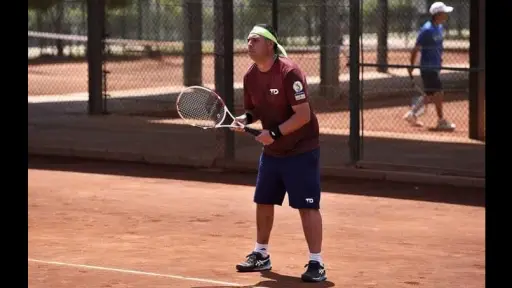 Eduardo Pérez busca posicionarse entre los mejores del paratenis en Chile