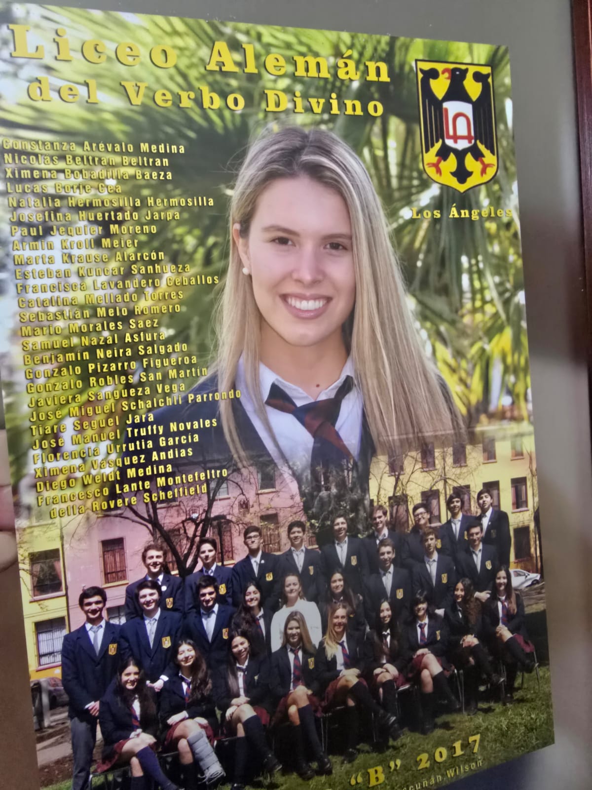 Francisca y su diploma del Liceo Alemán del Verbo Divino. / Cedida