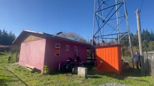 Vecinas y vecinos de Puente Perales en Yumbel celebran adjudicación de proyecto de energía solar 