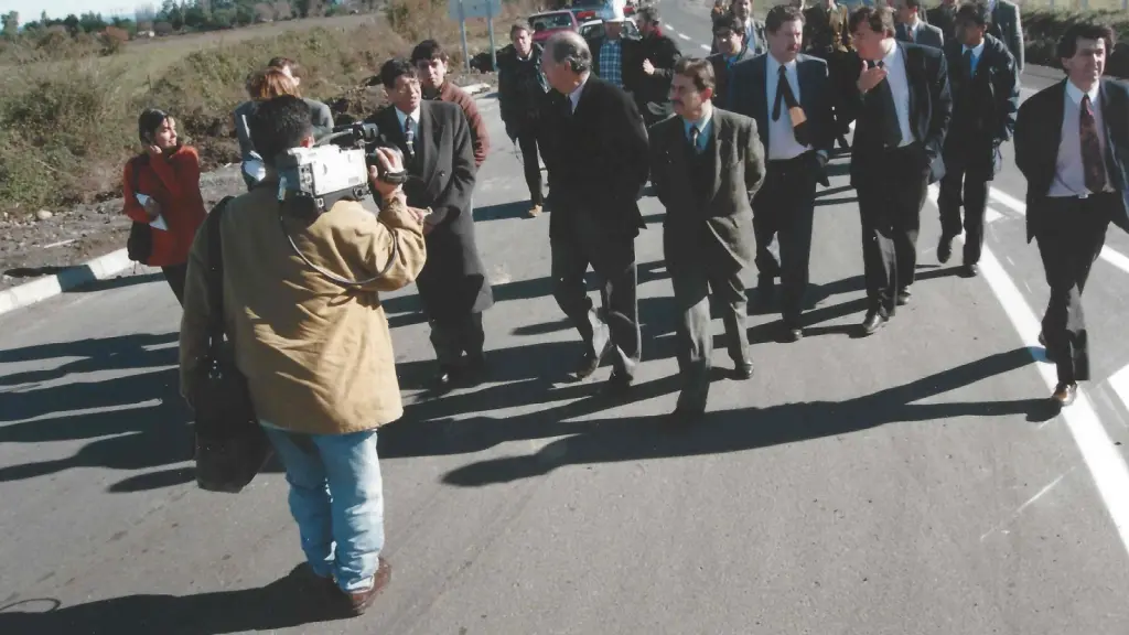 A mediados de la década de 1990, el entonces ministro de Obras Públicas, Ricardo Lagos, recorrió la ruta entre Los Ángeles y Nacimiento. En aquella visita, anticipó la necesidad de una carretera de cuatro pistas debido al creciente flujo vehicular.  / Diario La Tribuna