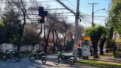 Desalojo de vivienda genera amplio operativo policial: habría un herido a bala y detenidos