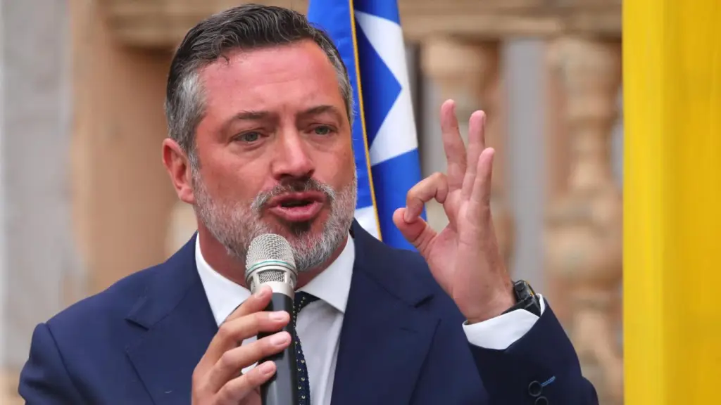 La decisión del alcalde Sichel se enmarca en una serie de acciones similares adoptadas por otros municipios. , Aton