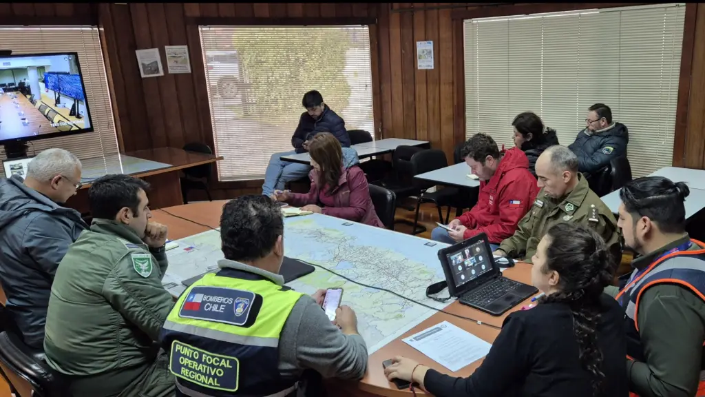Reunión de emergencia. / Senapred.