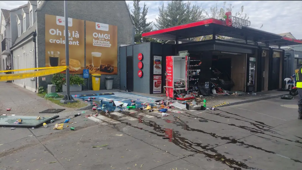 Daños por violento impacto. / Cedida.