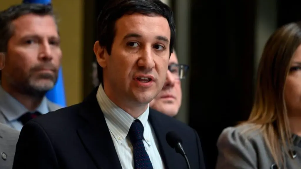 Piden auditoría al Minsal y revivir proyecto para frenar fraudes., Redes sociales