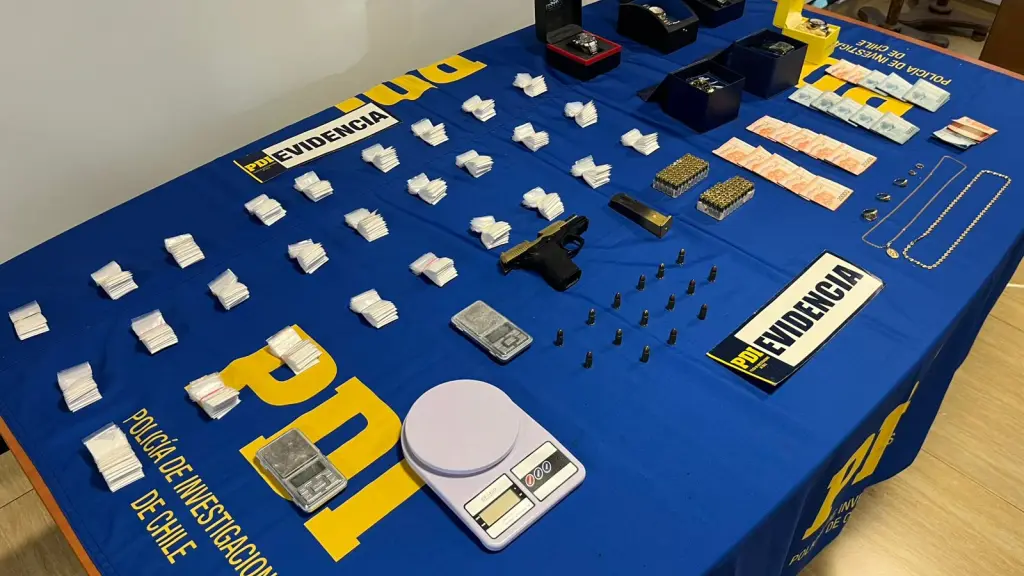 Droga y diversos artículos asociados al delito fueron incautados por la Brianco de Los Ángeles., PDI Biobío