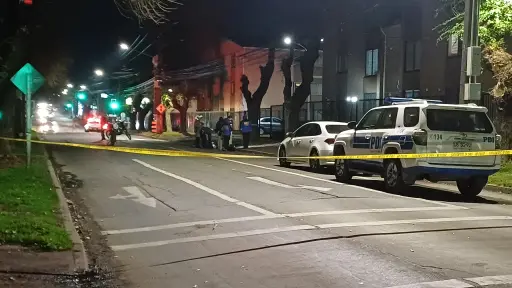 Arrestan a mujer sindicada de perpetrar disparos que dejaron a una persona herida en el sector céntrico de Los Ángeles