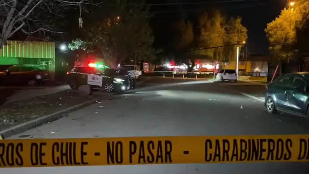 Hombre muere baleado con su propia arma tras discusión afuera de un taller mecánico, Carabineros