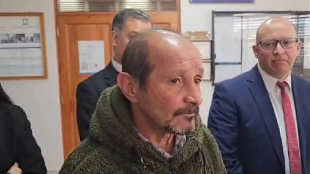 Ante la prensa, Escobar relató los momentos previos a la desaparición de su sobrino nieto, mientras realizaban labores de campo. , Captura de pantalla