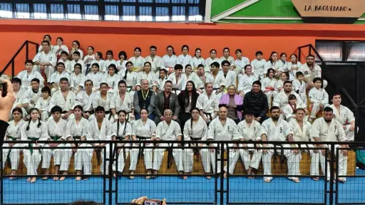Desarrollo de técnicas Maestras en seminario de Karate en Mulchén 