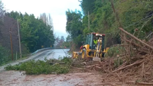 MOP recupera principales rutas de la provincia y compromete mejoras en infraestructura vial