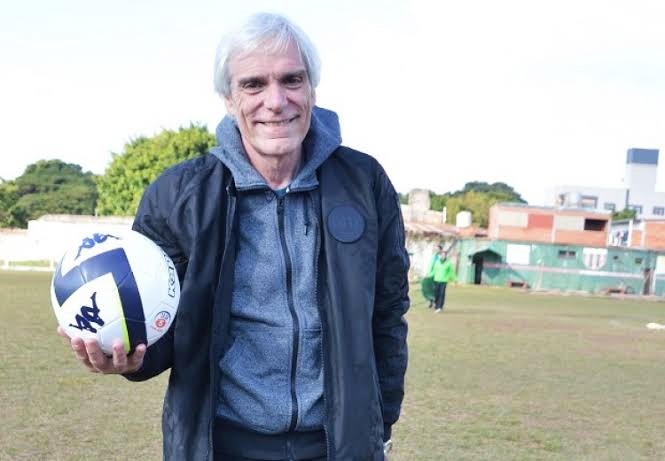 El preparador físico argentino considera que el recambio para la selección chilena está en el nivel sub-17 y sub-20 / La Tribuna